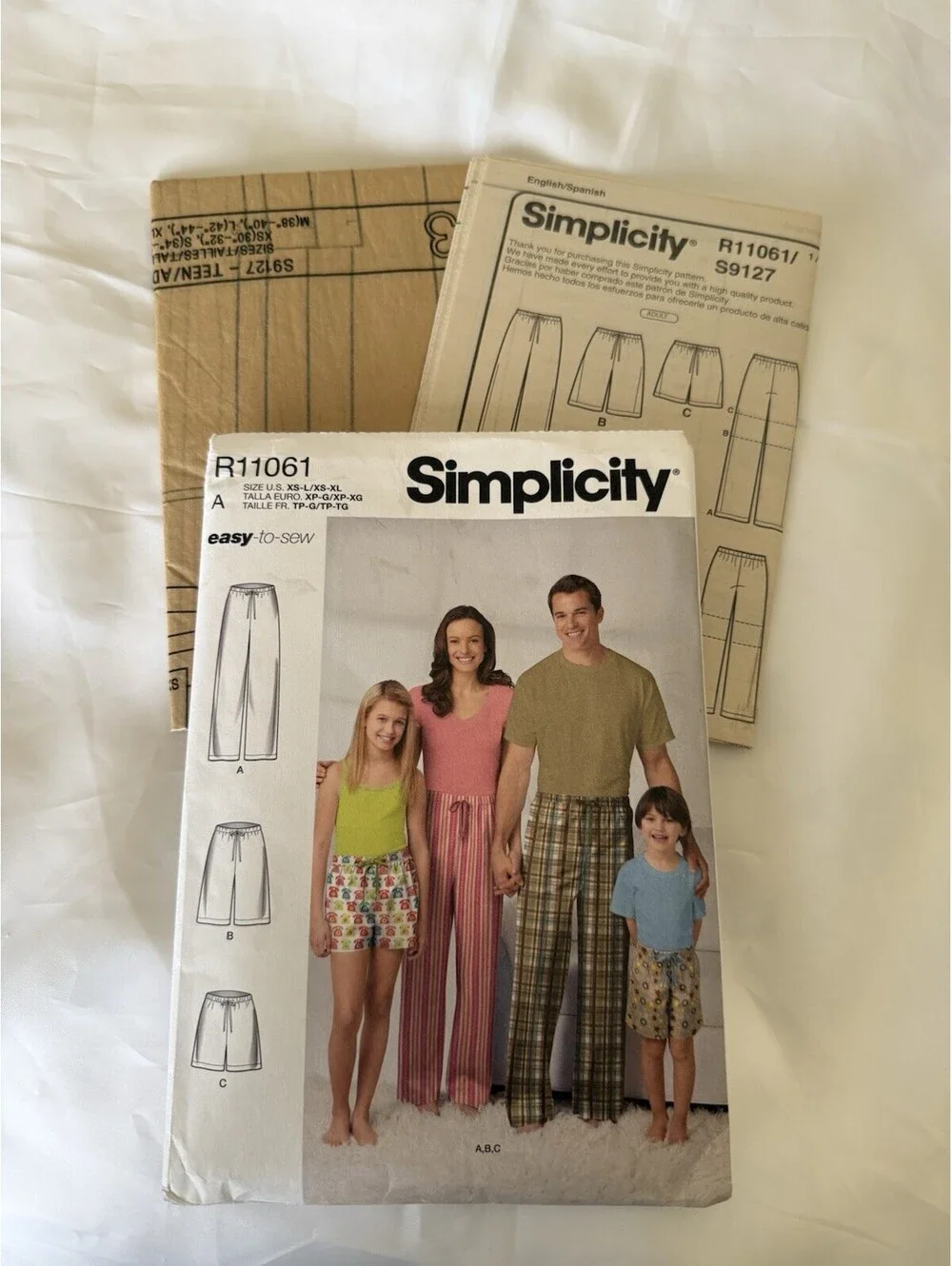 Simplicity R11061 Easy to Sew Pants Pattern Unisex Children Men Women Uncut NEW